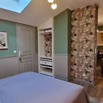 Casa de hóspedes La Glycine Blanche 4*