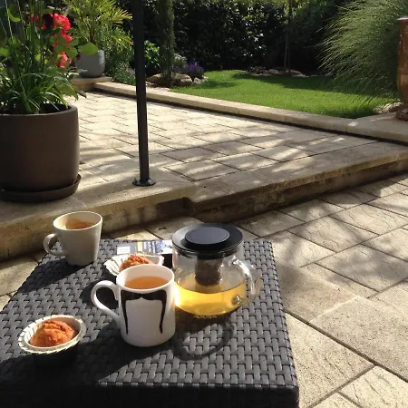 La Glycine Blanche Guest house 4*