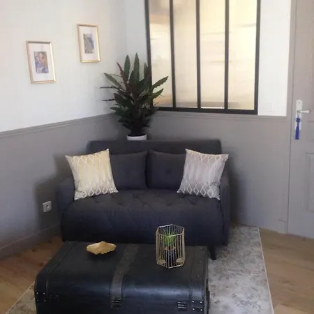 La Glycine Blanche Guest house