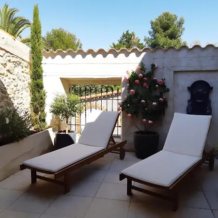 Guest house La Glycine Blanche 4*