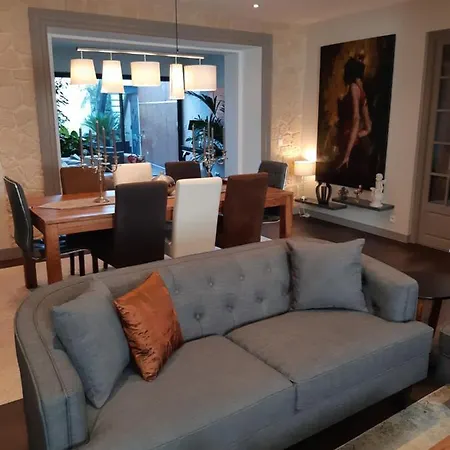 La Glycine Blanche Guest house 4*