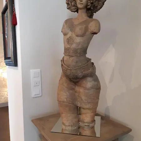 Guest house La Glycine Blanche 4*