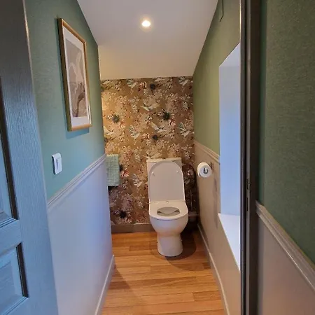 La Glycine Blanche Pensión Pomas