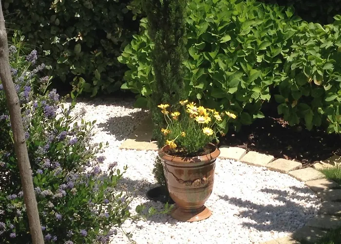 Penzion La Glycine Blanche 4*