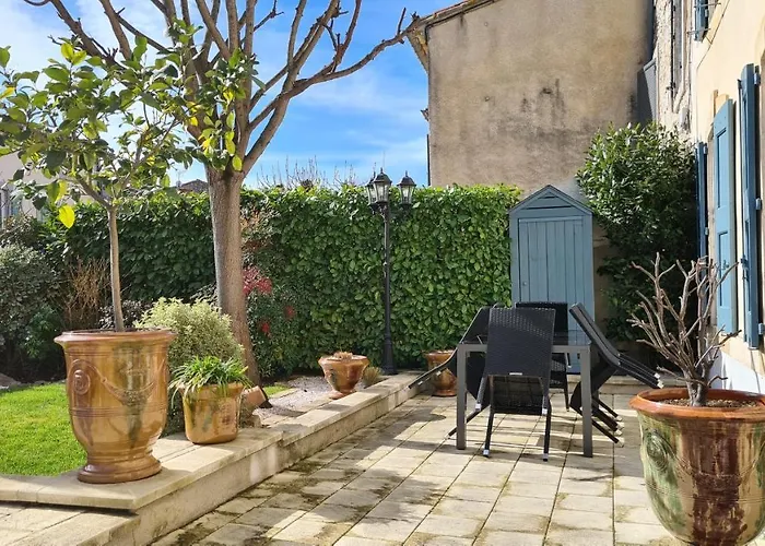 Πανσιόν La Glycine Blanche Pomas