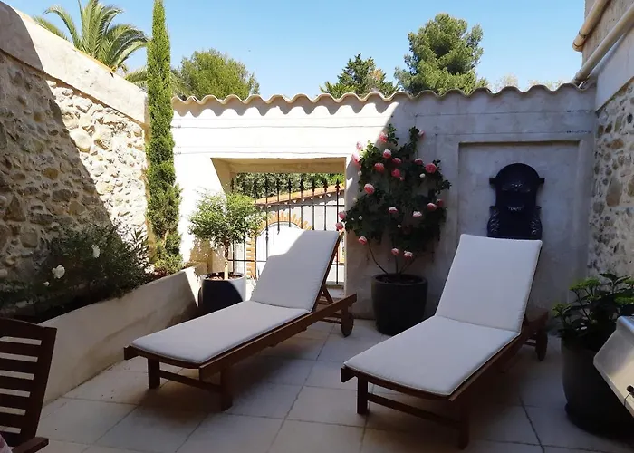 Πανσιόν La Glycine Blanche 4*