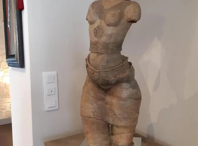 Πανσιόν La Glycine Blanche 4*