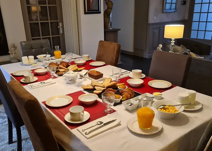 La Glycine Blanche Pomas